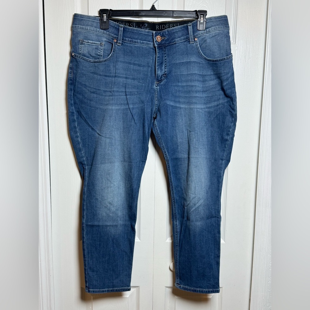 CLEARANCE ITEM!!
Riders by Lee Women's Skinny Jeans in Deep Blue